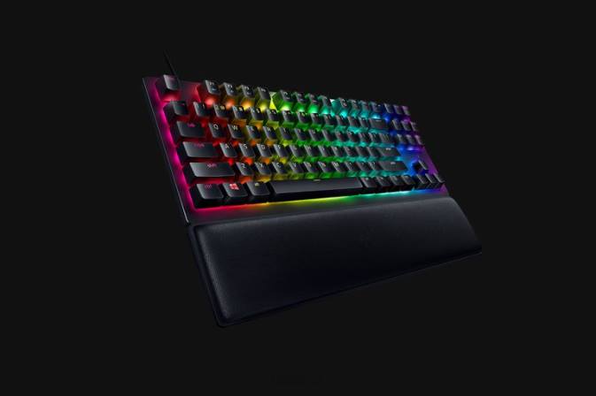 Razer Černá Huntsman v2 tenkeyless - clicky optický spínač - us klávesnice N68T71