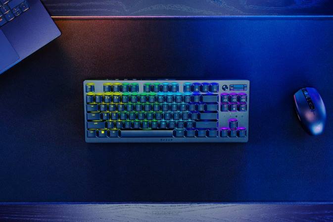 Razer Černá deathstalker v2 pro tenkeyless - klikací optický přepínač - us klávesnice N68T66