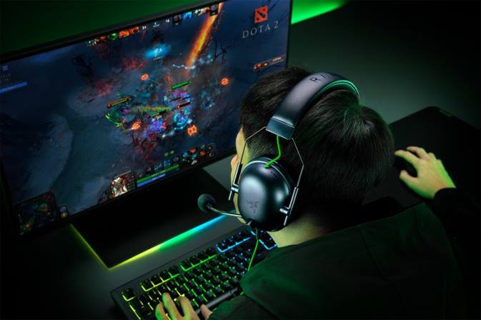Razer Černá usb blackshark v2 herní zvuk N68T89