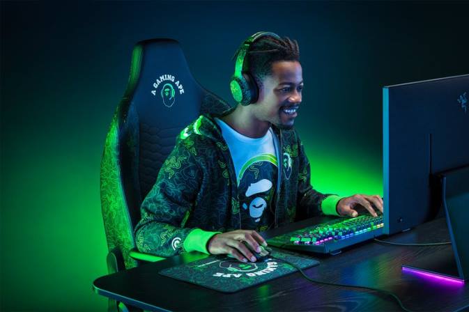 Razer X *A Bathing Ape jednu barvu iskur x herní židle N68T125